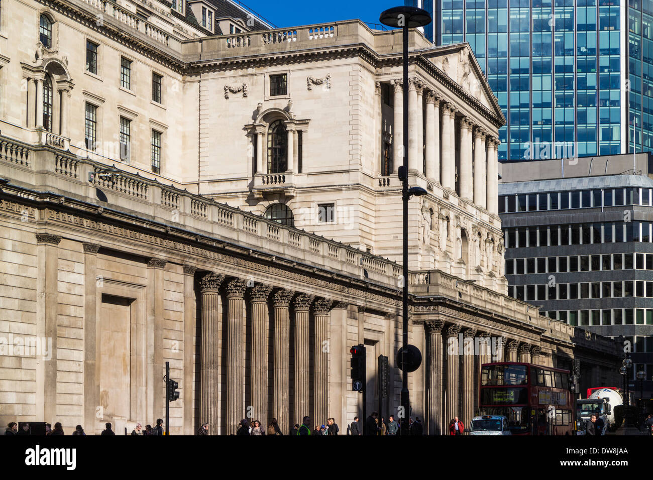 Bank of england banknotes hi-res stock photography and images - Alamy