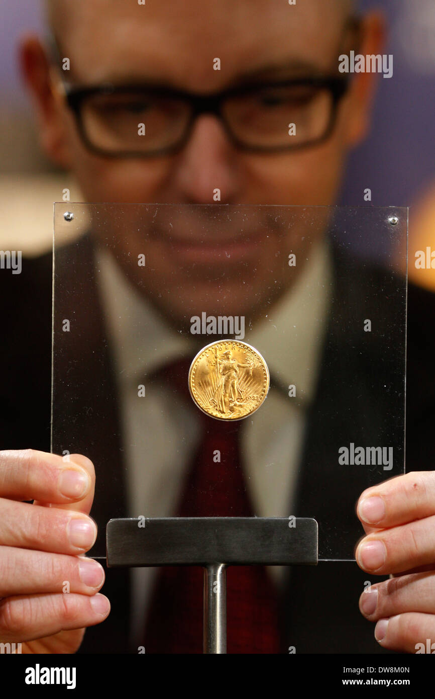 press-preview-of-world-s-most-expensive-coin-in-2002-a-1933-double