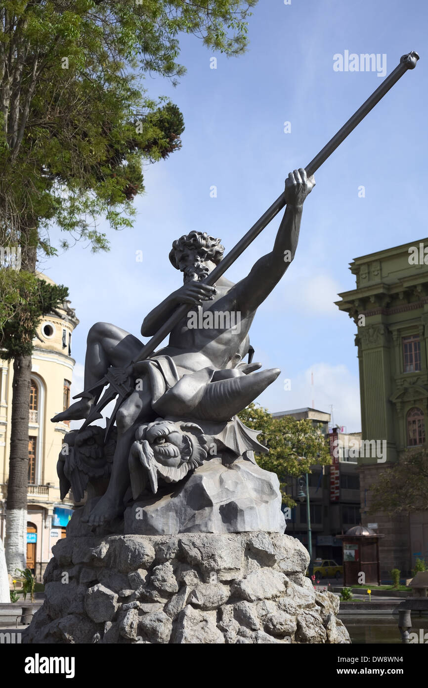 Main statue of the fountain in Parque Sucre, Riobamba, Ecuador Stock Photo  - Alamy