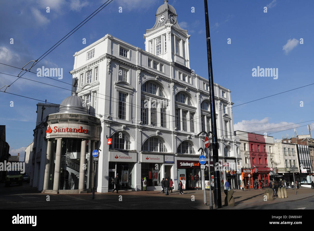 Santander bank and shops on High St in Sheffield city centre England. Star and telegraph building. Iconic white grade II listed building, English city Stock Photo