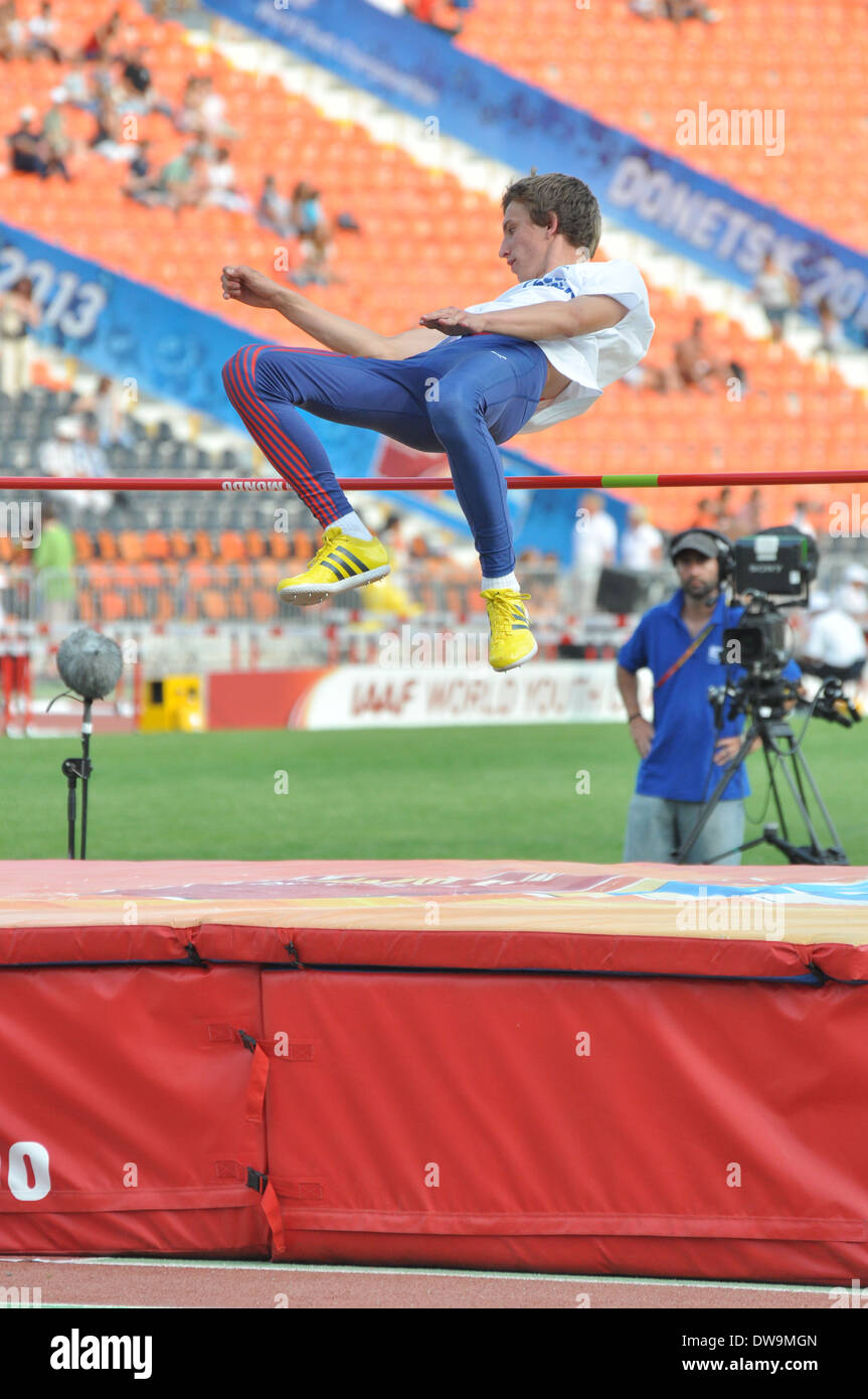 High Jump Bar Teen Girl High Resolution Stock Photography and Images ...