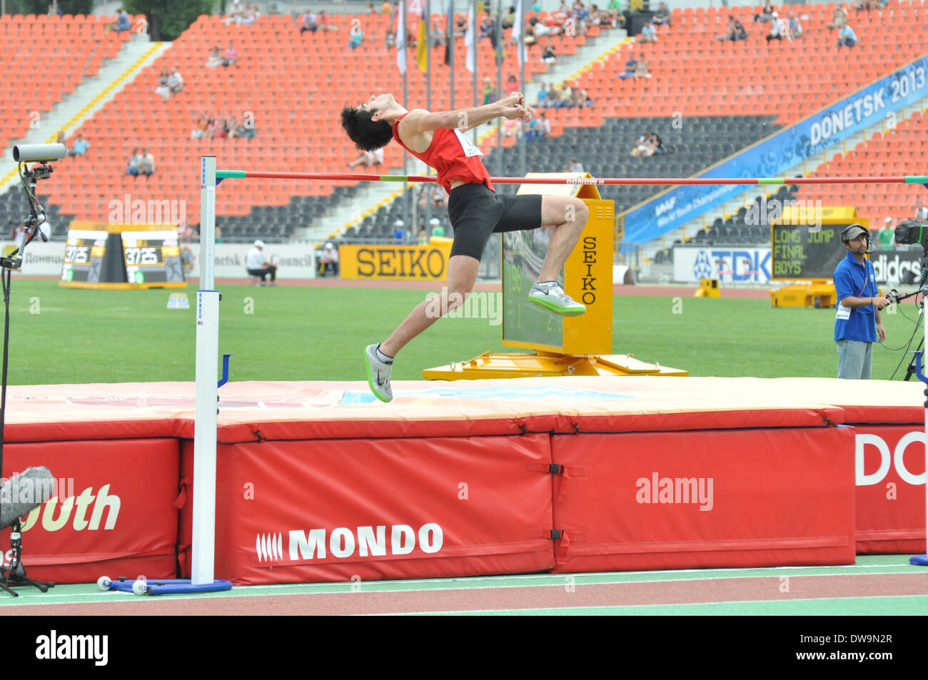 High jumper athletics hires stock photography and images Alamy