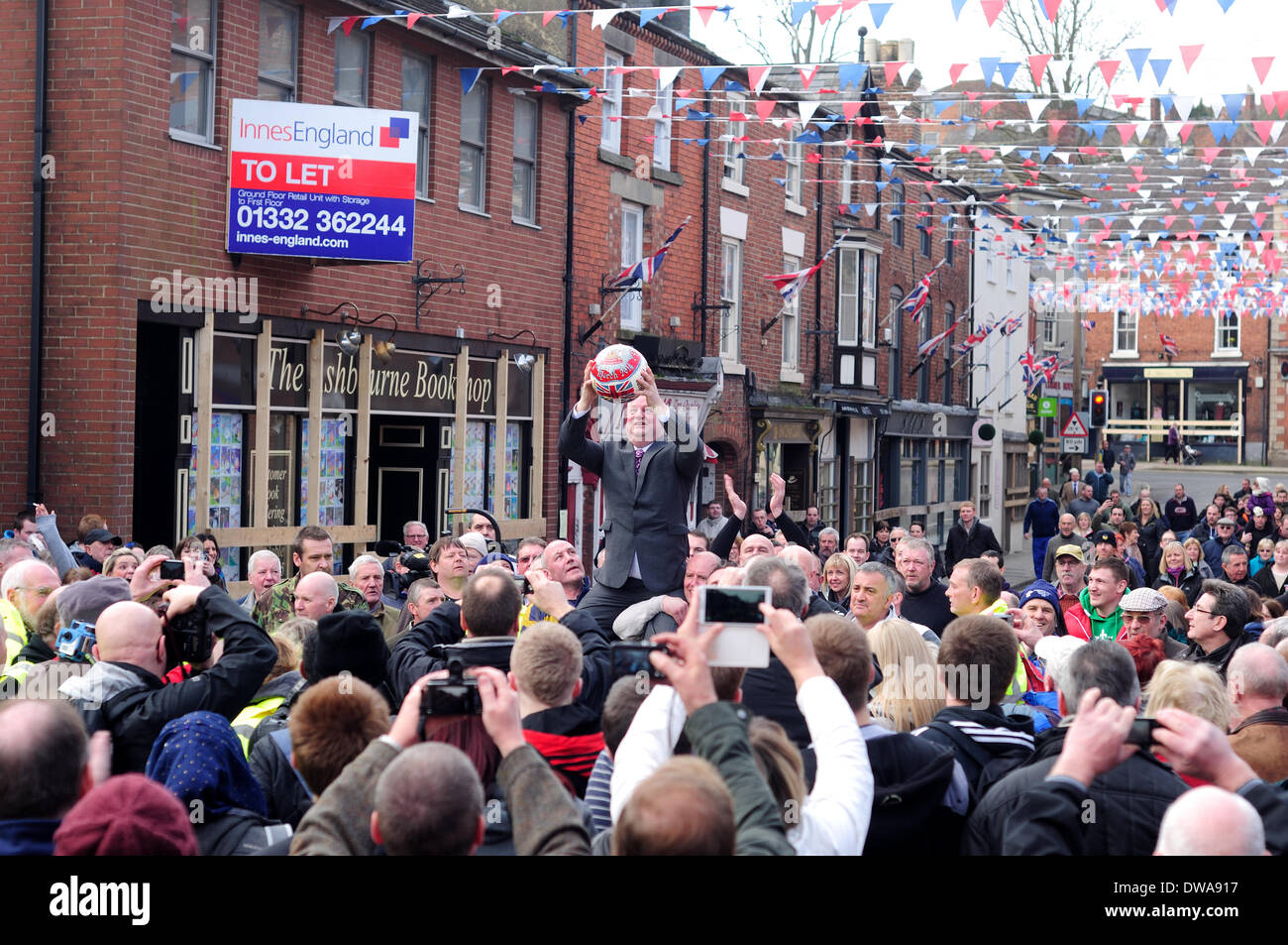 Որոնք են դրանք Shrovetide- ի խաղերը Որոնք են դրանք Shrovetide- ի խաղերը
