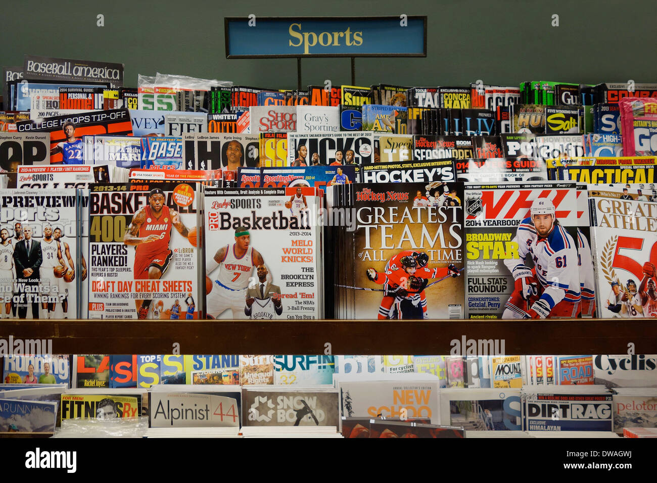 sports magazines in store Stock Photo Alamy