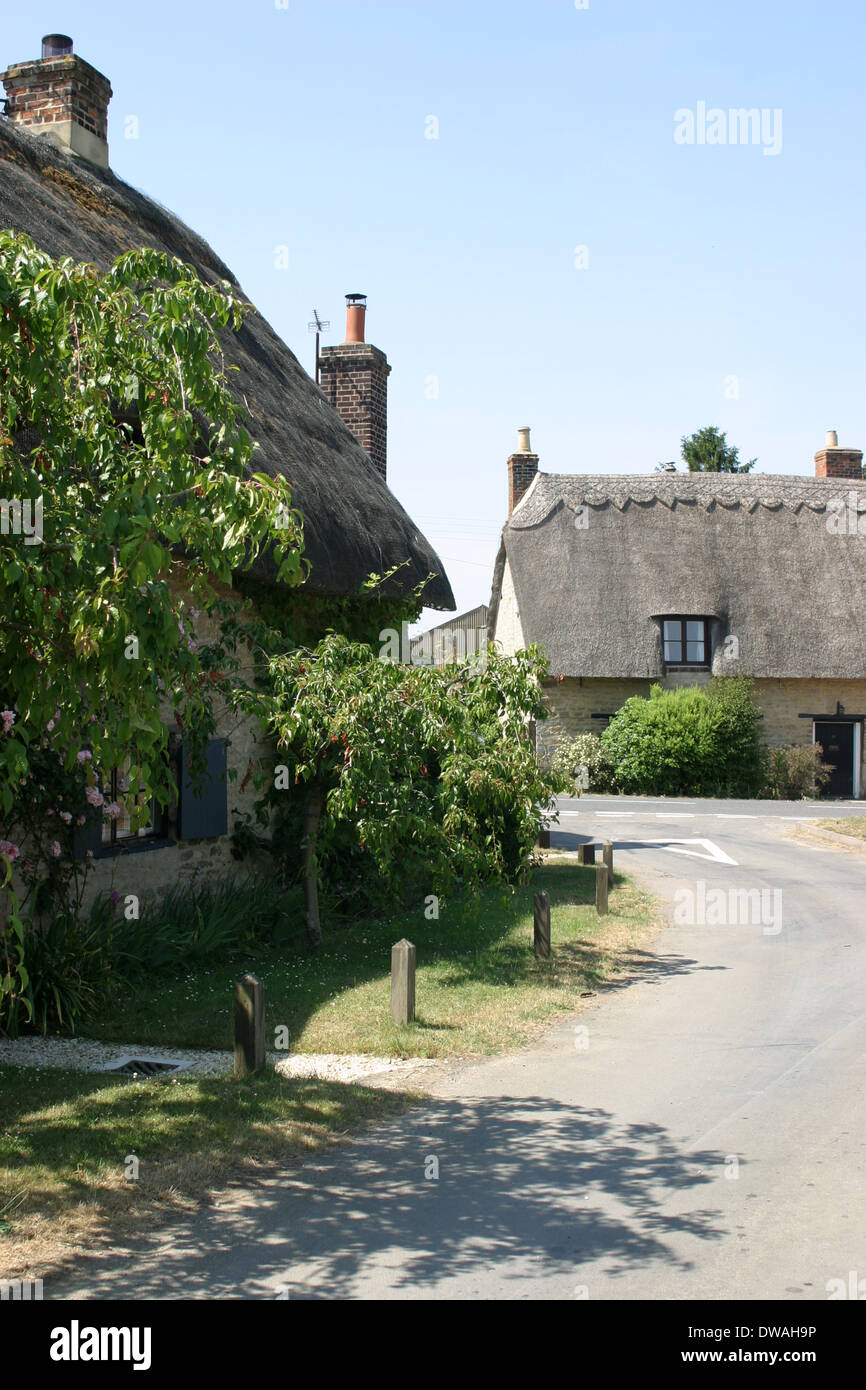 Thatched cottages in the village of Stanton Harcourt, Oxfordshire Stock