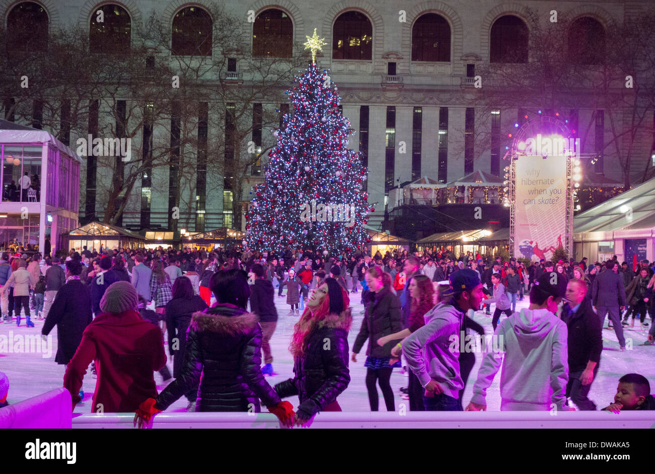 ice skating in Rockefeller Center New York City Stock Photo Alamy