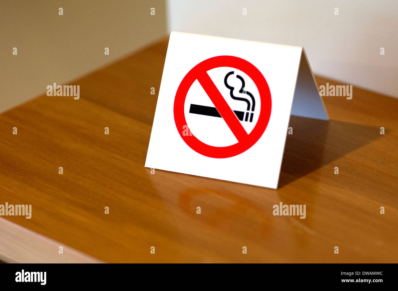 No Smoking Sign Hotel High Resolution Stock Photography and Images Alamy