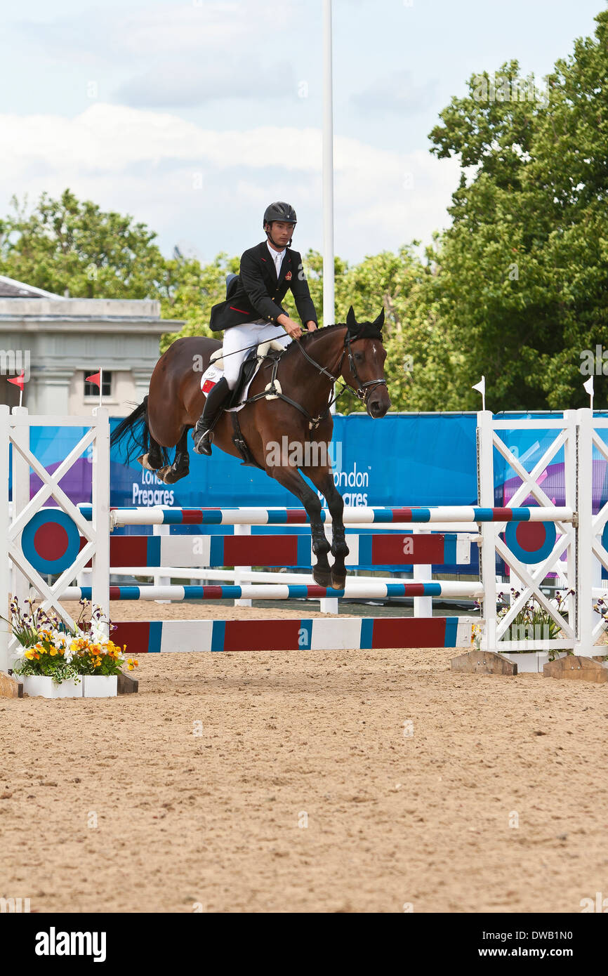 Show jumping in Greenwich Park London Stock Photo - Alamy