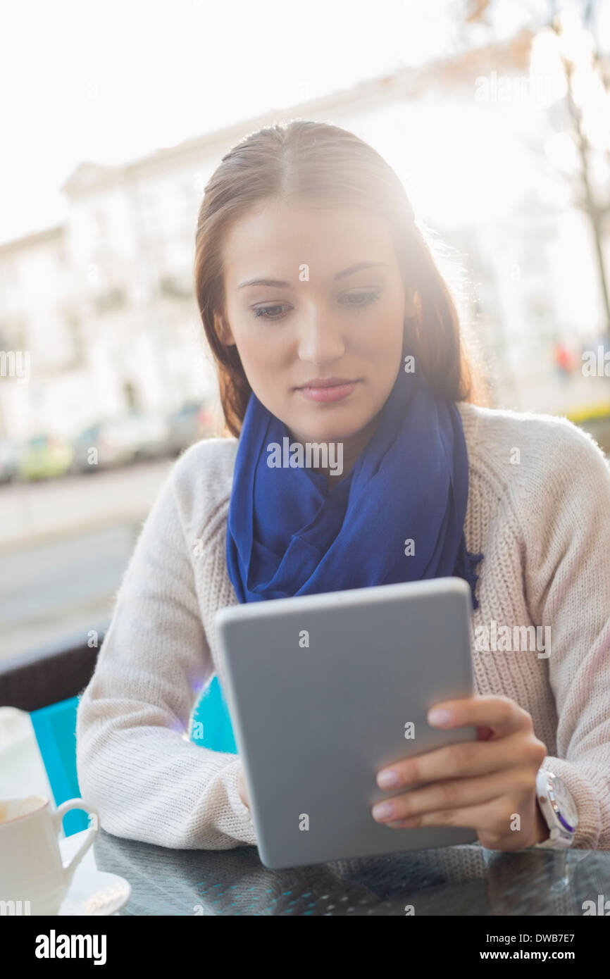 Woman using pc tablet hires stock photography and images Alamy