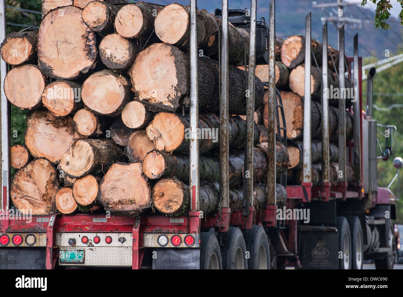 Truck raw lumber vermont hires stock photography and images Alamy