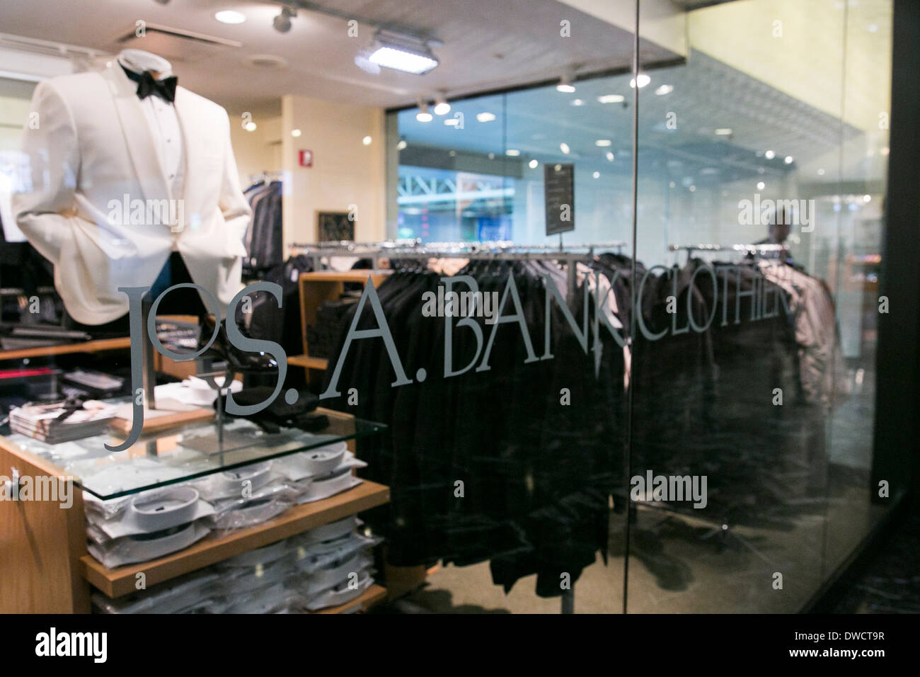 Window Displays At A Jos A Bank Clothing Retail Store In Stock