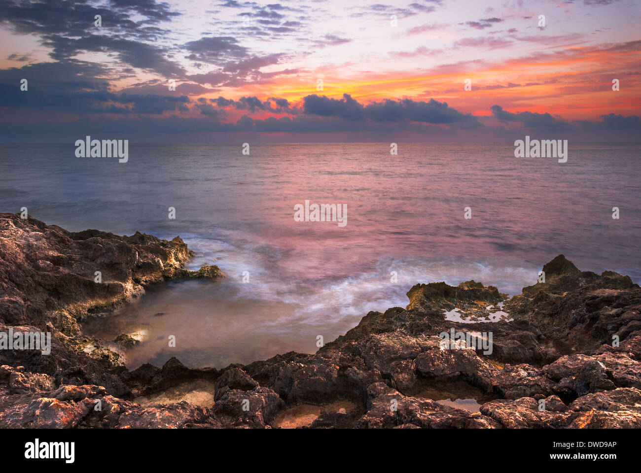 Colourful beach landscape hi-res stock photography and images - Alamy