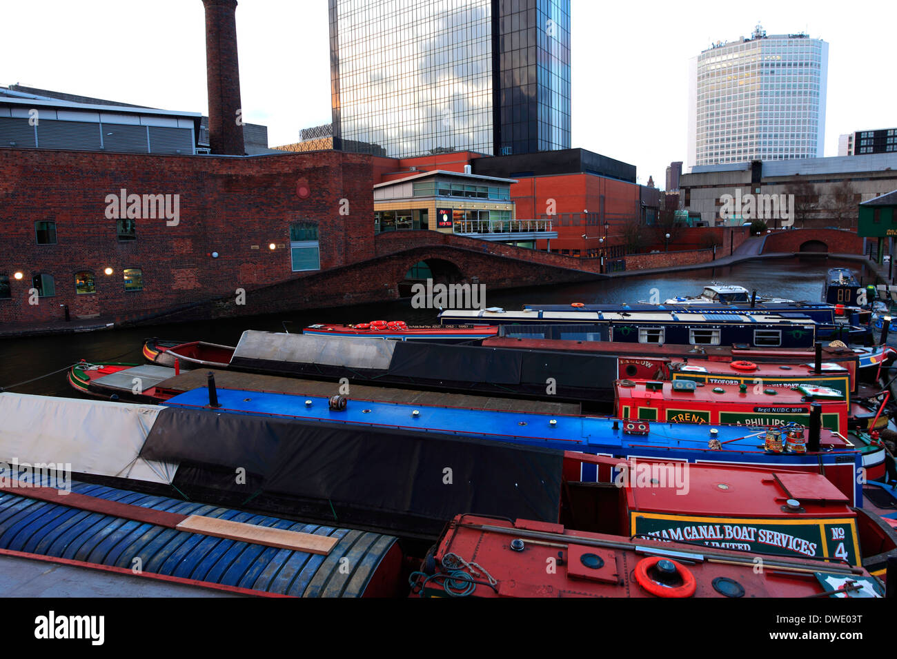 Gas street basin moorings hi-res stock photography and images - Alamy