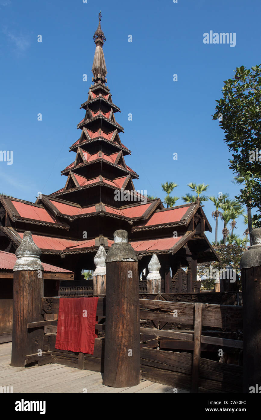 The Bagaya Monastery in the ancient Royal City of Innwa (Ava) - Myanmar (Burma) Stock Photo