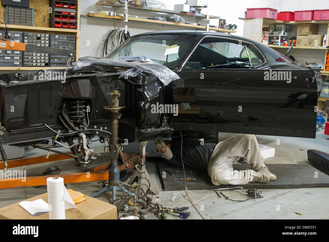 Mustang Auto Body Shop Stock Photo Alamy