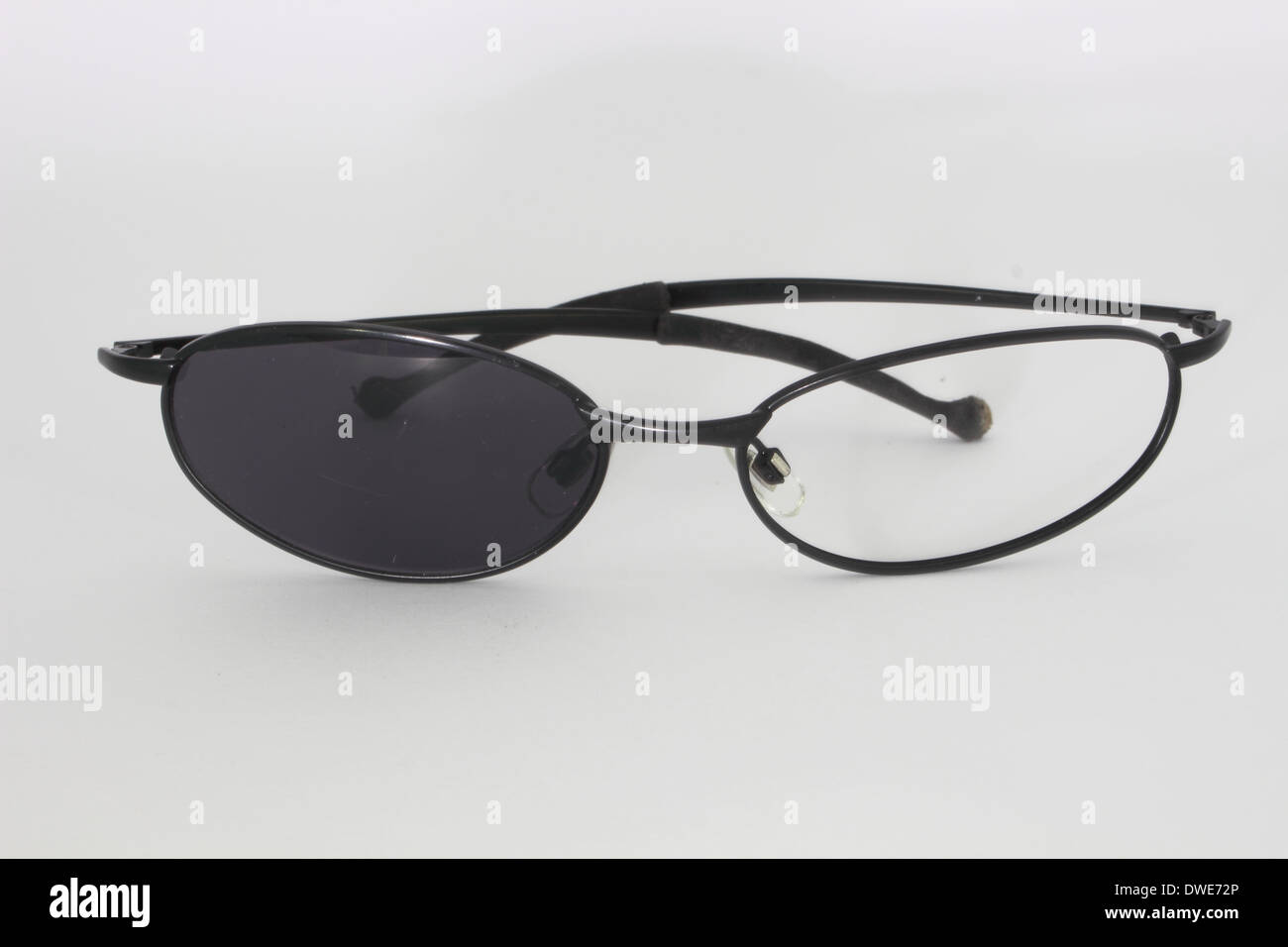 Sunglasses broken hi-res stock photography and images - Alamy