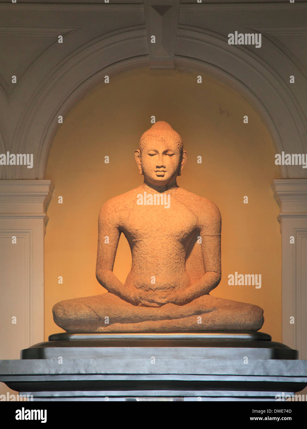 Sri Lanka; Colombo, National Museum, Buddha statue Stock Photo Alamy