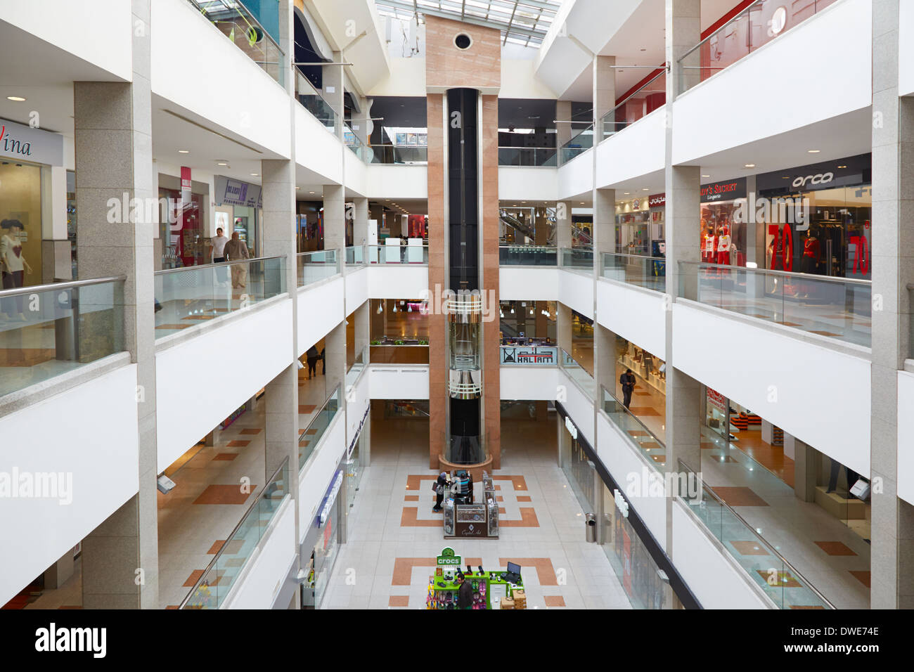 Mall interior hi-res stock photography and images - Page 3 - Alamy
