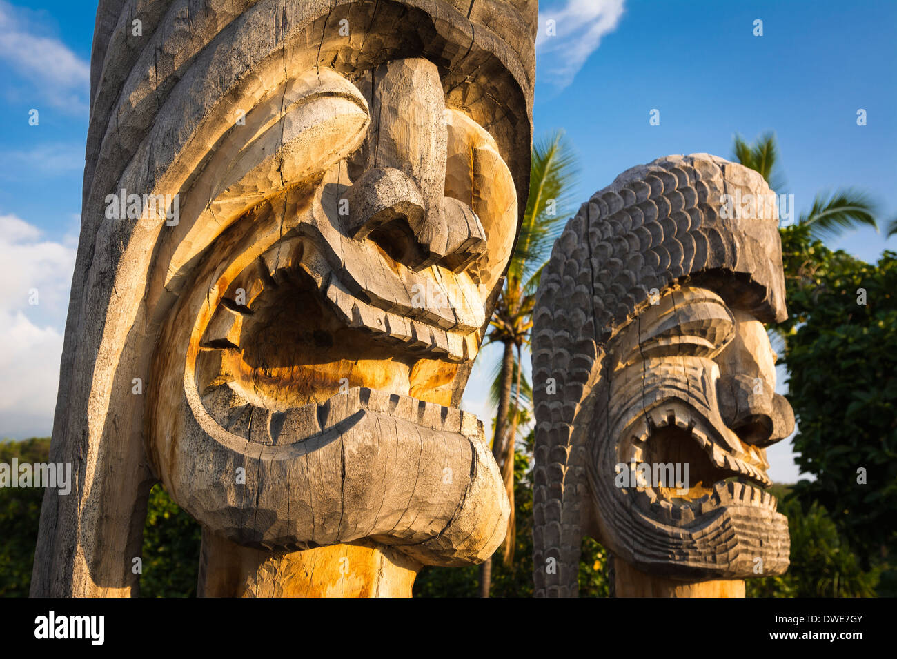 Tiki statue cook islands hi-res stock photography and images - Alamy