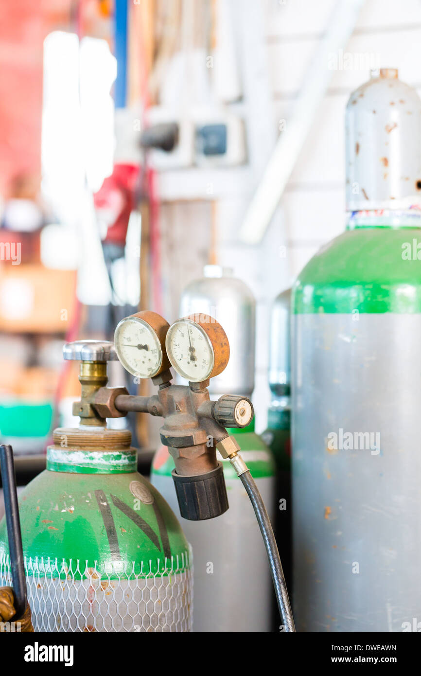 with welder oxyacetylene gas bottle with pressure measuring