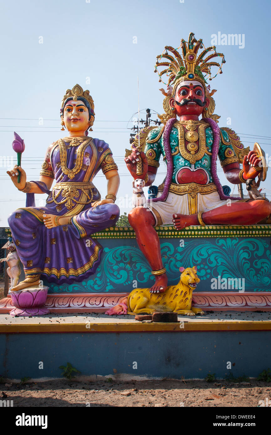 India , Tamil Nadu , Pondicherry , Puducherry Auroville , meditation spiritual centre Temple Deity man woman figures Stock Photo