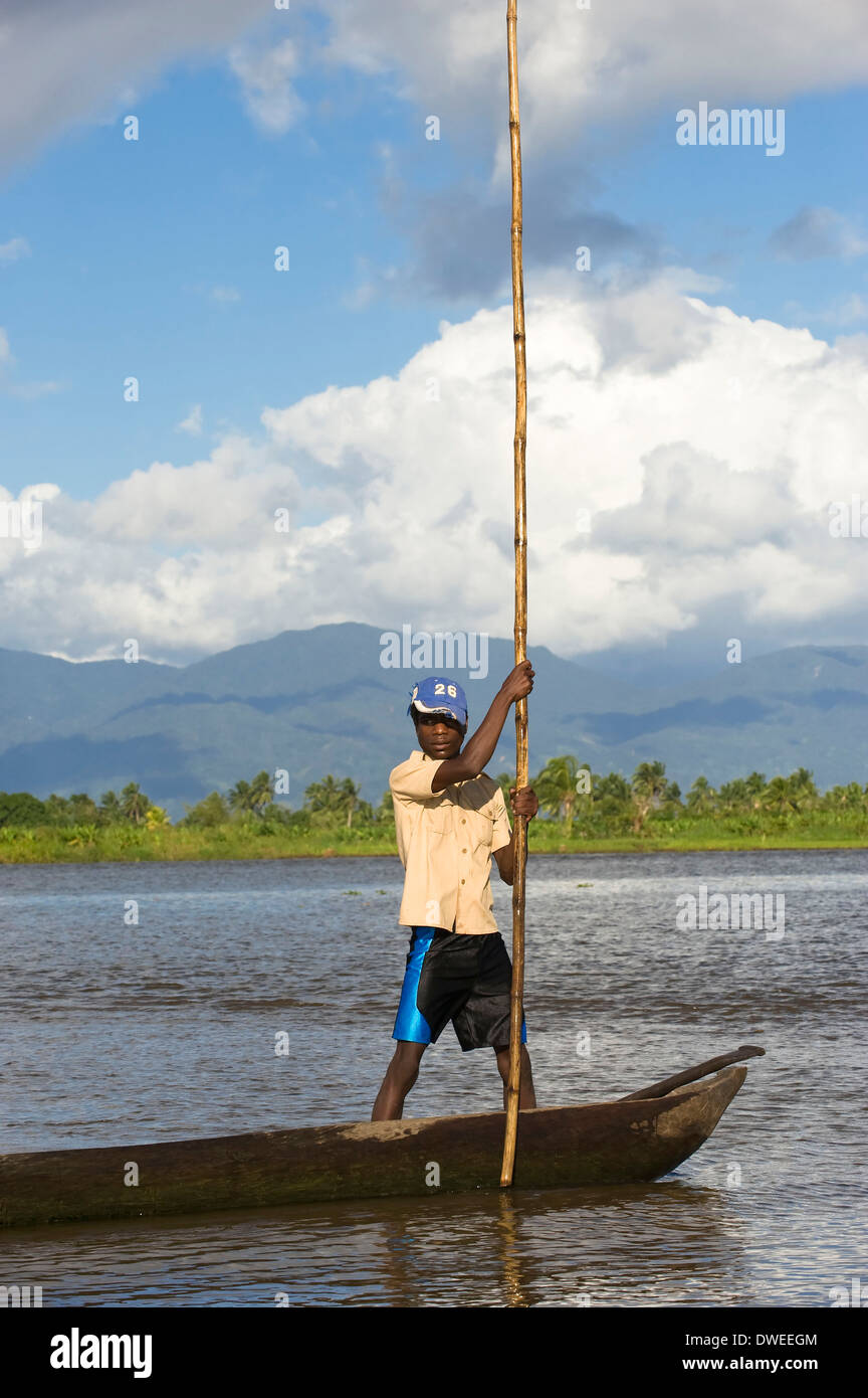 Man in boat hi-res stock photography and images - Alamy
