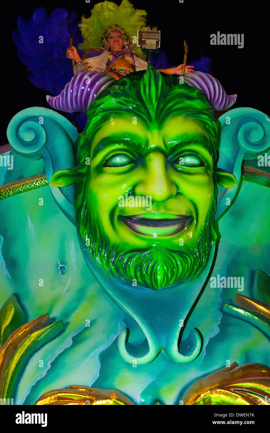 Carnivalfloat hires stock photography and images Alamy