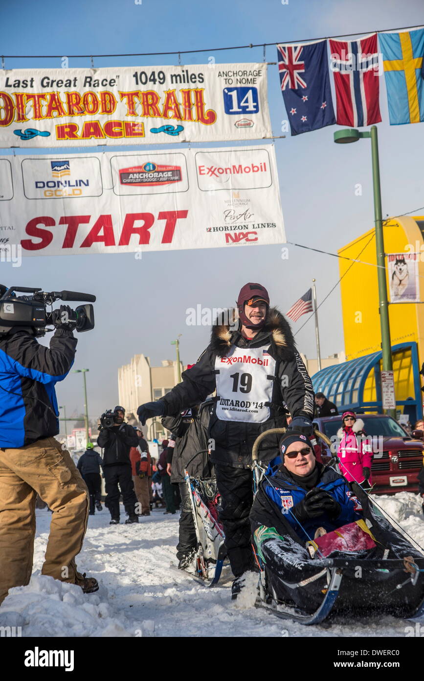 Anchorage, Alaska, USA. 1st Mar, 2014. Iditarod musher ALLEN MOORE