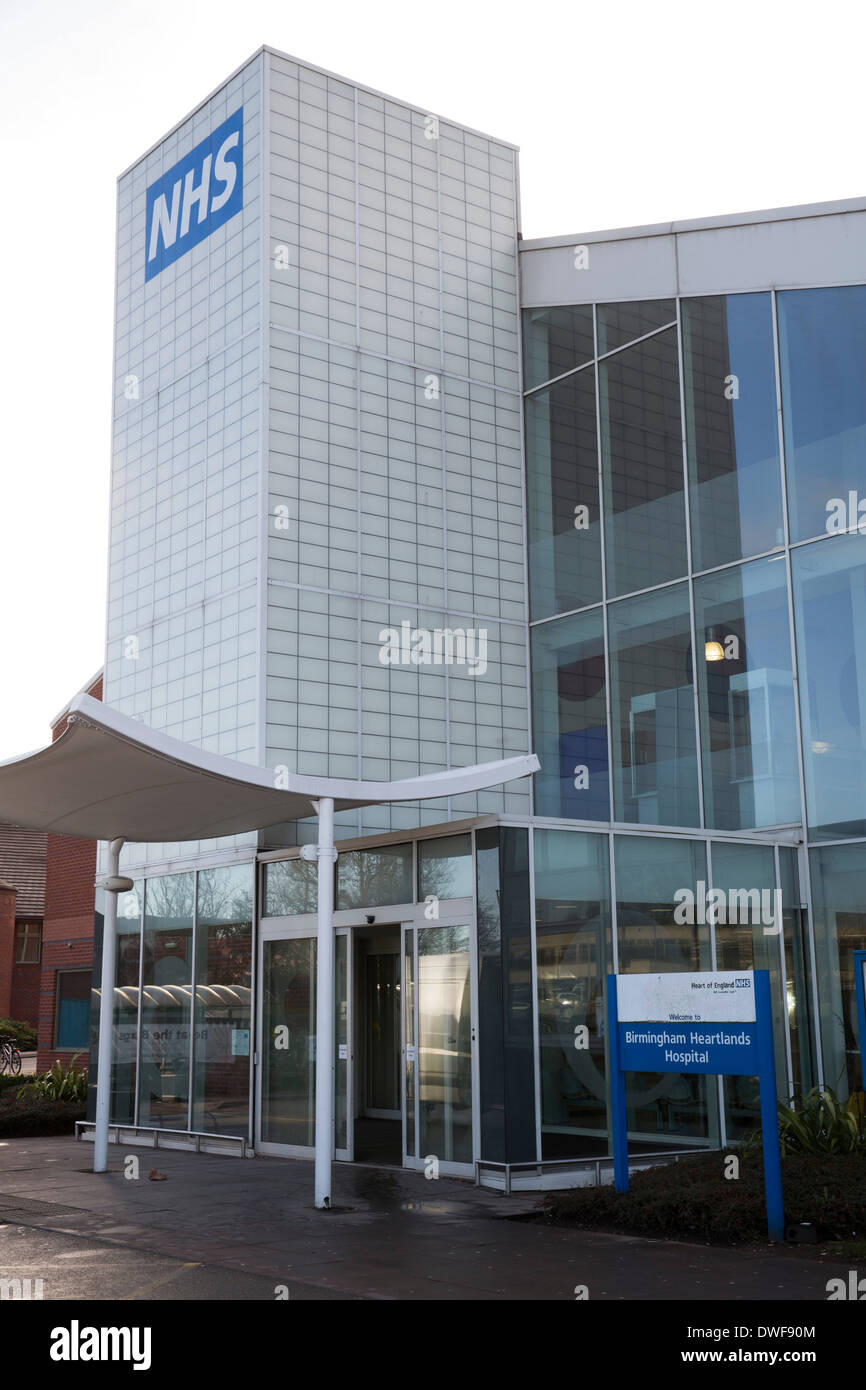 Heartlands Hospital Birmingham Pictured The Main Entrance To The Hospital DWF90M 