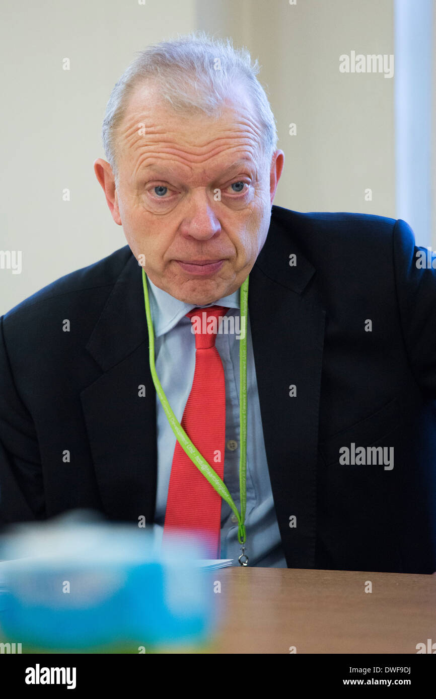 The Rt Hon Lord Philip Hunt PC OBE Chairman, Heartlands Hospital