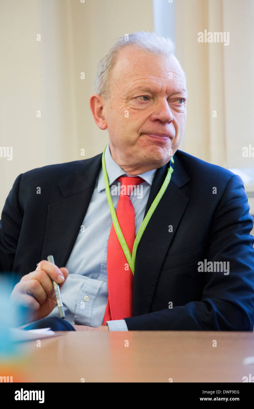 Rt hon lord philip hunt hires stock photography and images Alamy