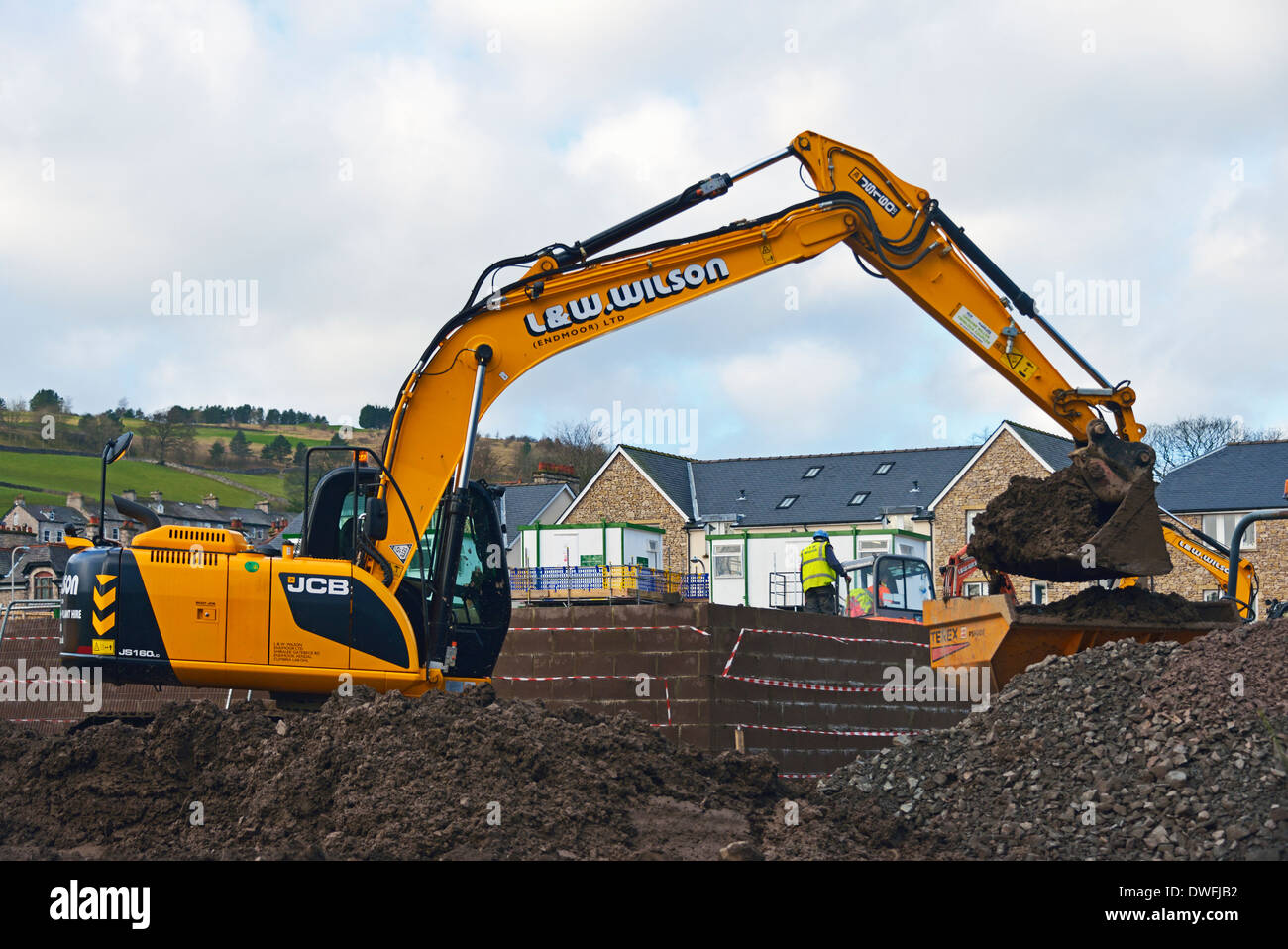 JCB JS160LC Tracked Excavator On House Building Site Stock Photo Alamy jcb-js160lc-tracked-excavator-on-house-building-site-stock-photo-alamy