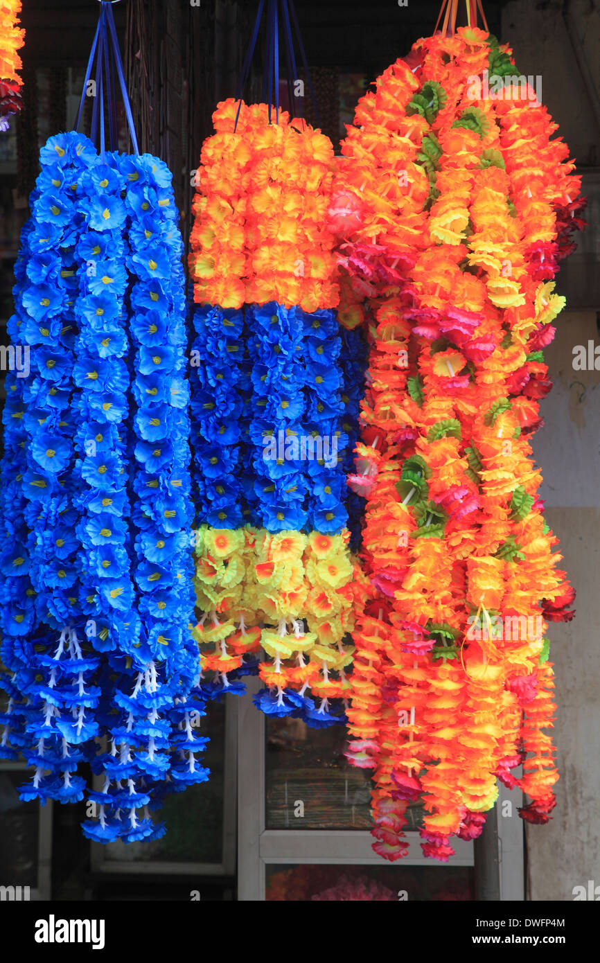 Sri Lanka; Colombo, Pettah, flower offerings, flowers Stock Photo Alamy