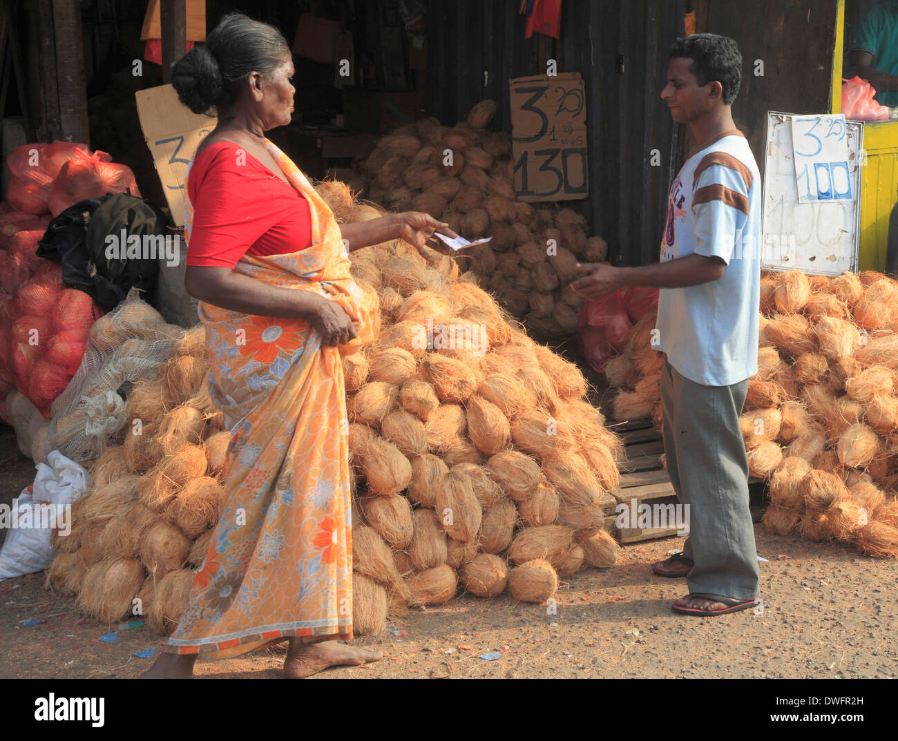 Sri Lanka; Colombo, Pettah, market, coconuts, people, Stock Photo