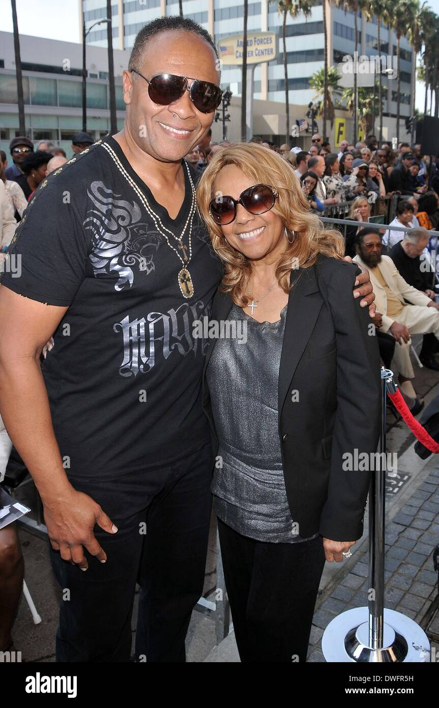 Los Angeles, CA, USA. 6th Mar, 2014. Ray Parker Jr., Claudette Robinson at the induction ceremony for Star on the Hollywood Walk of Fame for Ray Parker, Hollywood Boulevard, Los Angeles, CA March 6, 2014. Credit:  Michael Germana/Everett Collection/Alamy Live News Stock Photo