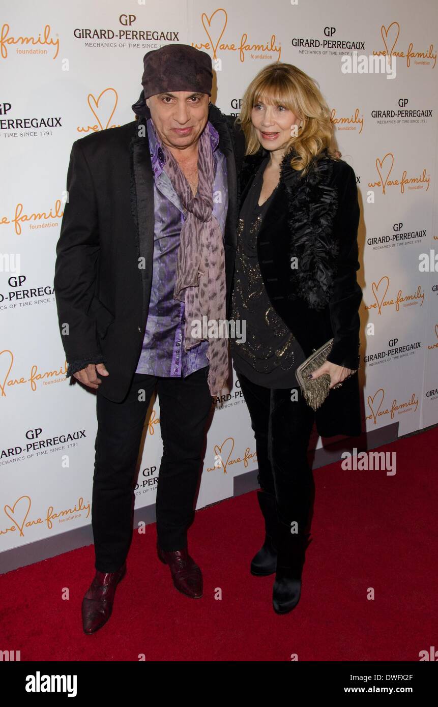 New York, NY, USA. 6th Mar, 2014. Steven Van Zandt, Maureen Van Zandt at arrivals for We Are Family Foundation 2014 Celebration Gala, Hammerstein Ballroom, New York, NY March 6, 2014. Credit:  Eric Reichbaum/Everett Collection/Alamy Live News Stock Photo
