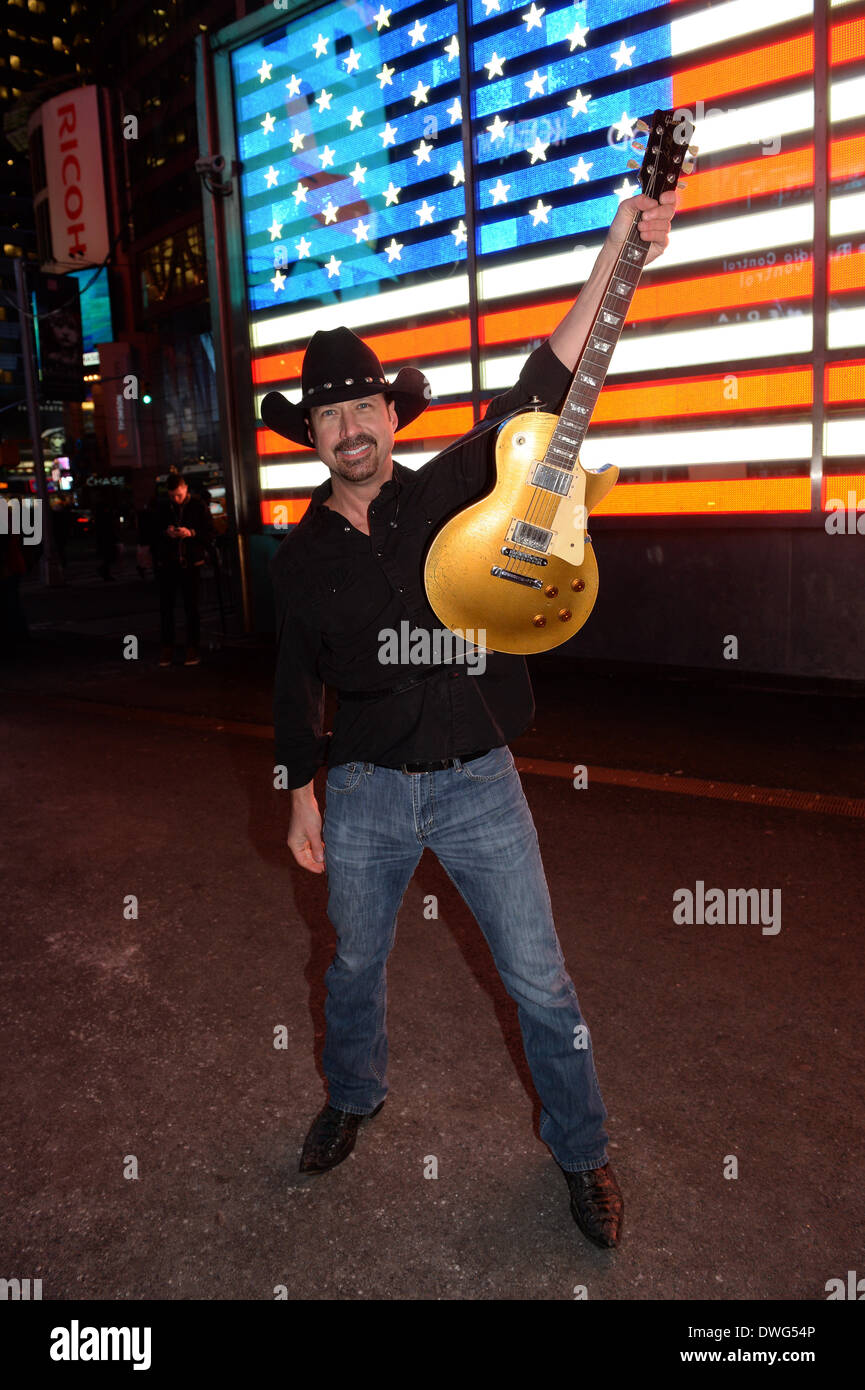 New York City, USA. 06th Mar, 2014. Country singer Jamie Lee Thurston poses  on Times Square