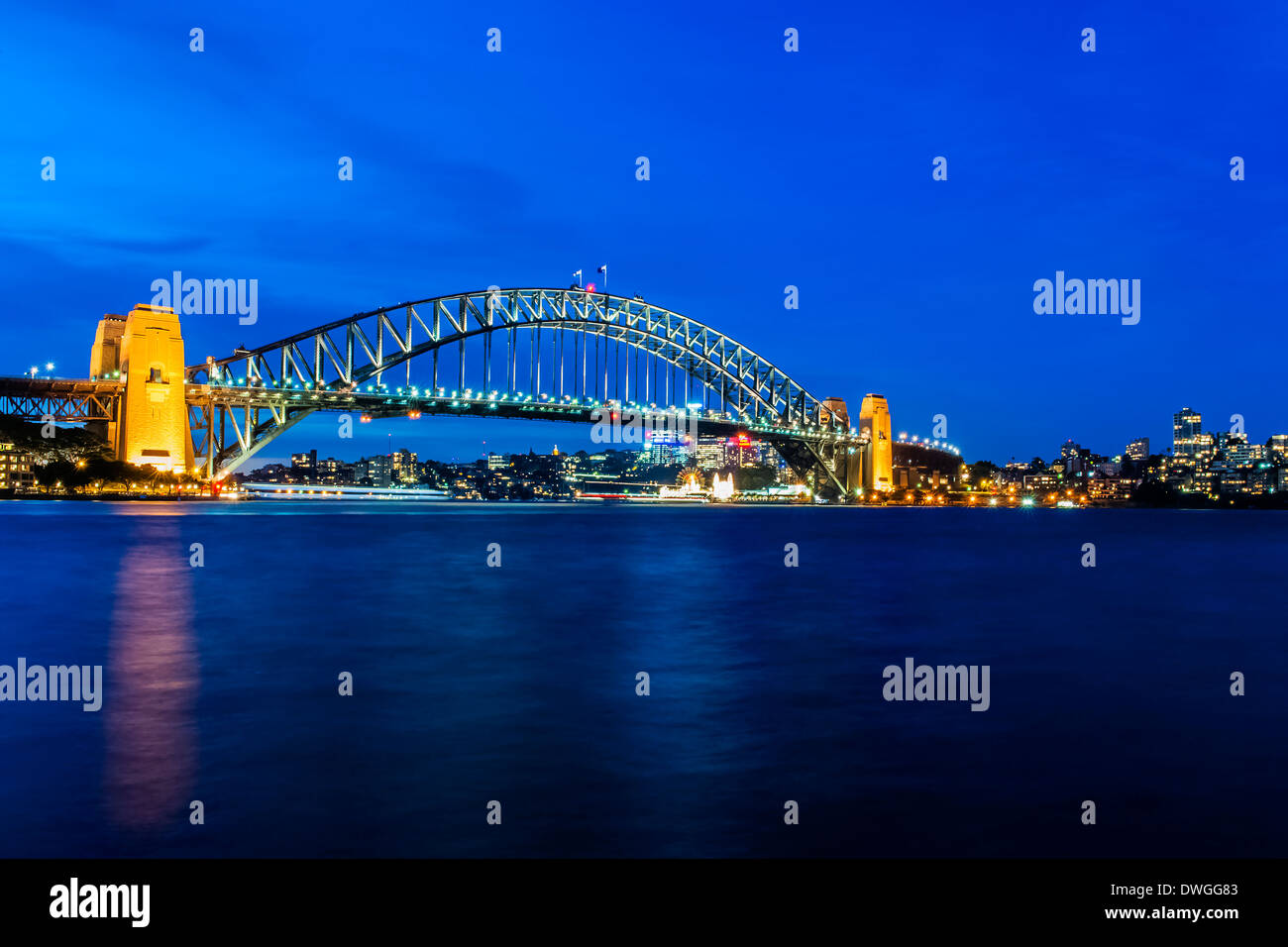 Sydney Harbour Bridge at night Stock Photo - Alamy