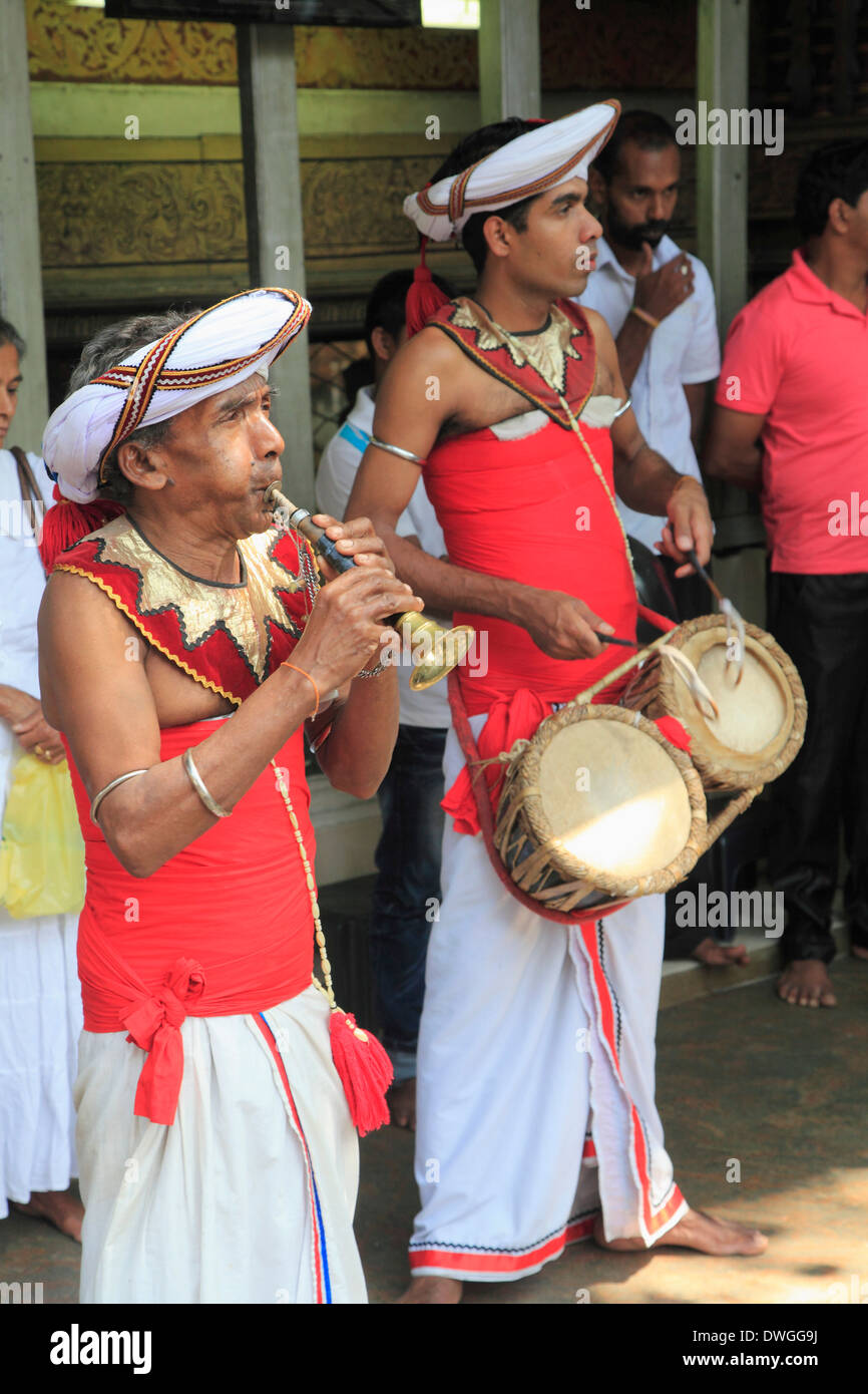 Sri Lanka; Colombo, Gangaramaya Buddhist Temple, musicians, Stock Photo