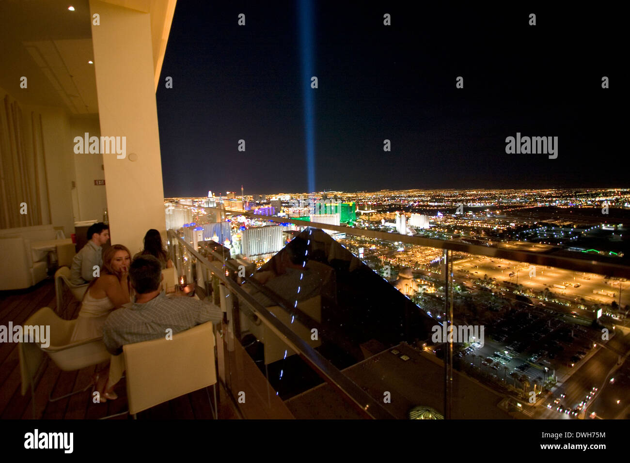 Diners enjoy a panoramic view of the Strip from Mix restaurant atop The  Hotel at Mandalay Bay, Las Vegas, Nevada, USA Stock Photo - Alamy