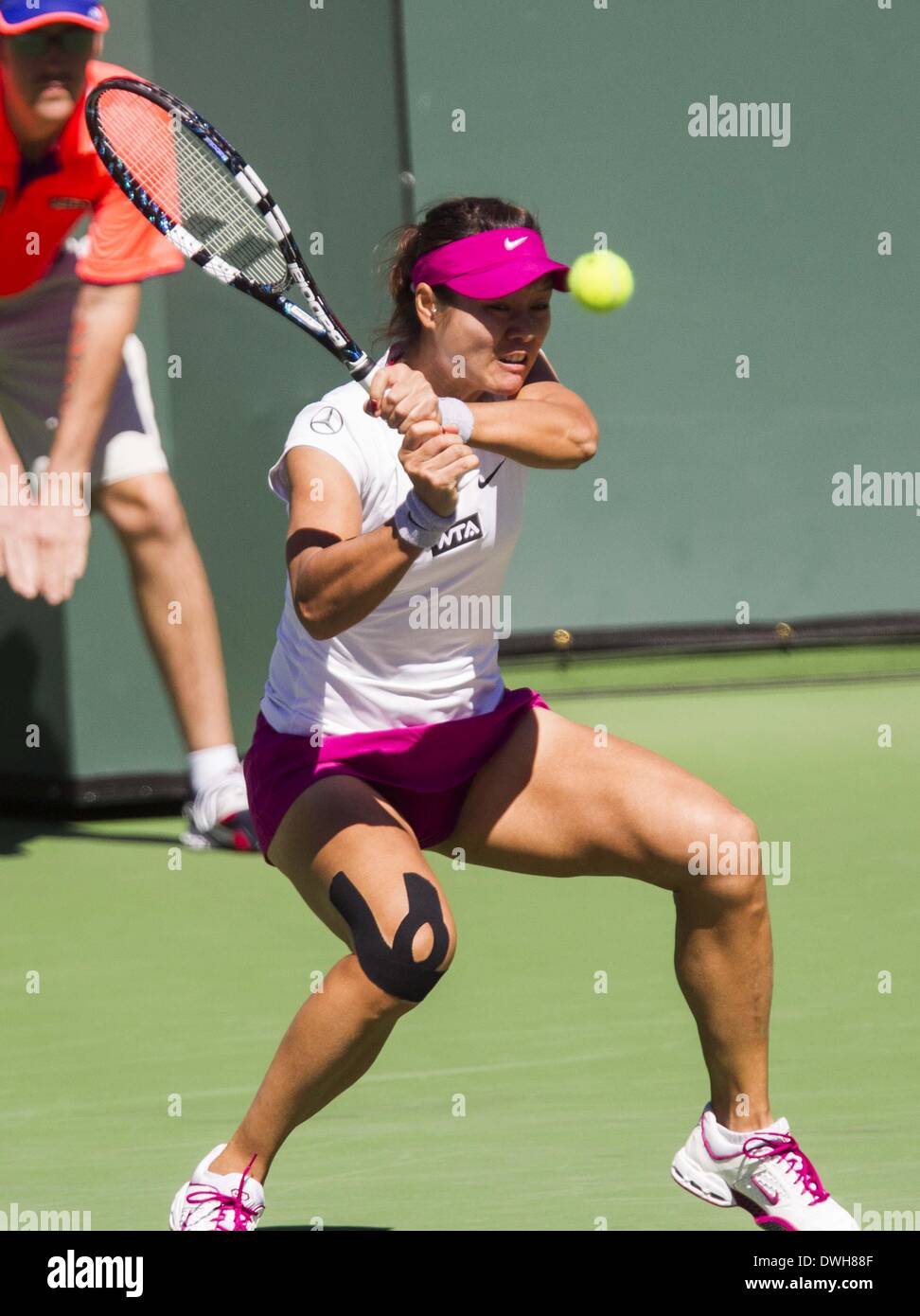 Li Na Tenis Li na tennis 2014 hi-res stock photography and images - Alamy
