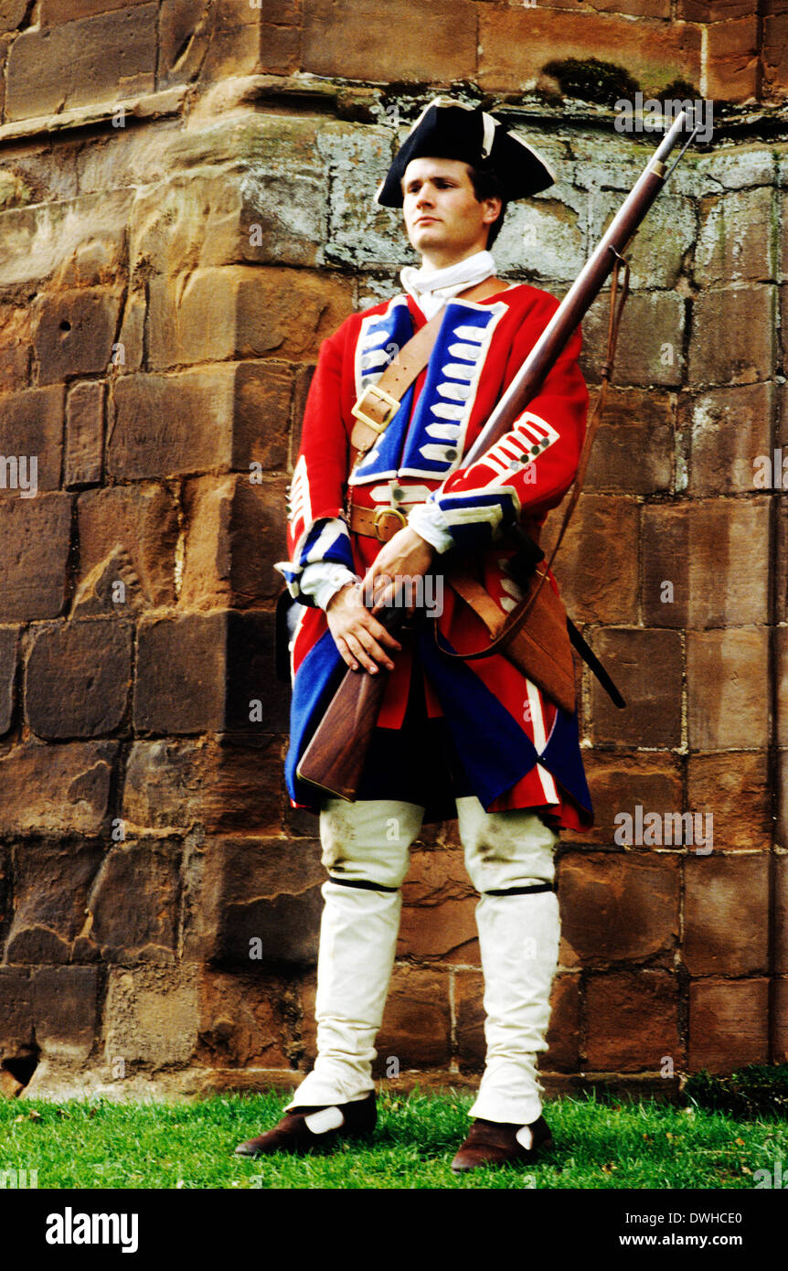 Pulteney's 13th Regiment of Foot 1745, as deployed at Battle of Culloden, historical re-enactment English British soldier soldiers musket muskets England UK Stock Photo