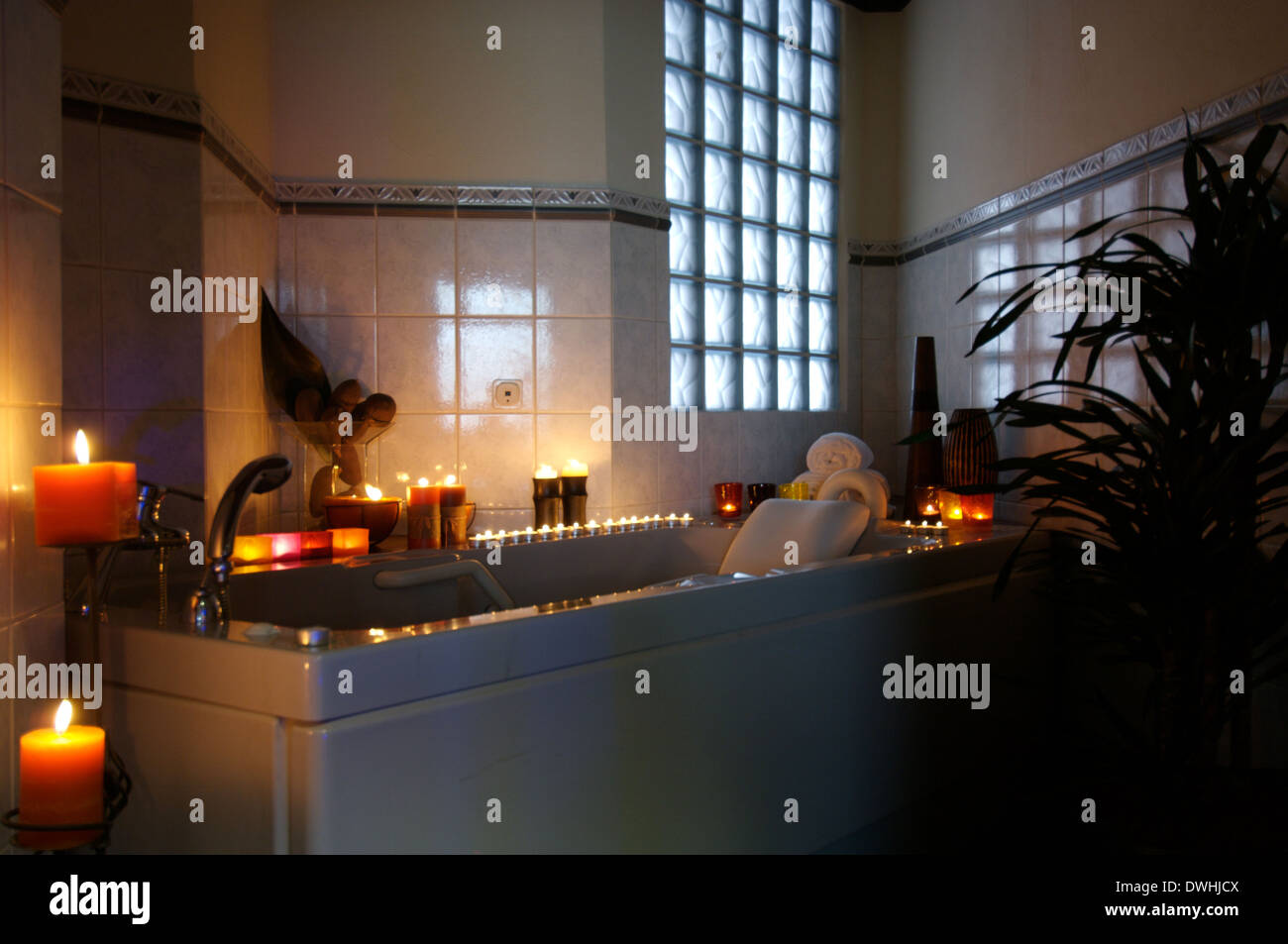 Bathtub candles hires stock photography and images Alamy