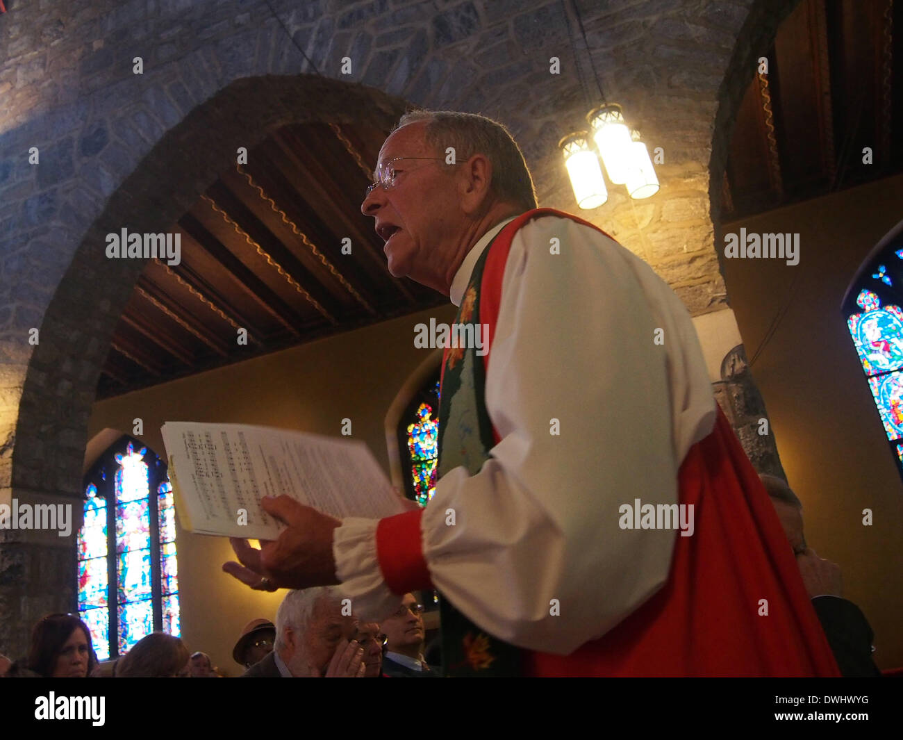 Bronxville, New York, USA, 9th March 2014.  The Right Reverend Gene Robinson, retired bishop of the Diocese of New Hampshire of the Episcopal Church of the USA, delivers a spirited sermon for the First Sunday in Lent at Christ Church in the village of Bro Stock Photo