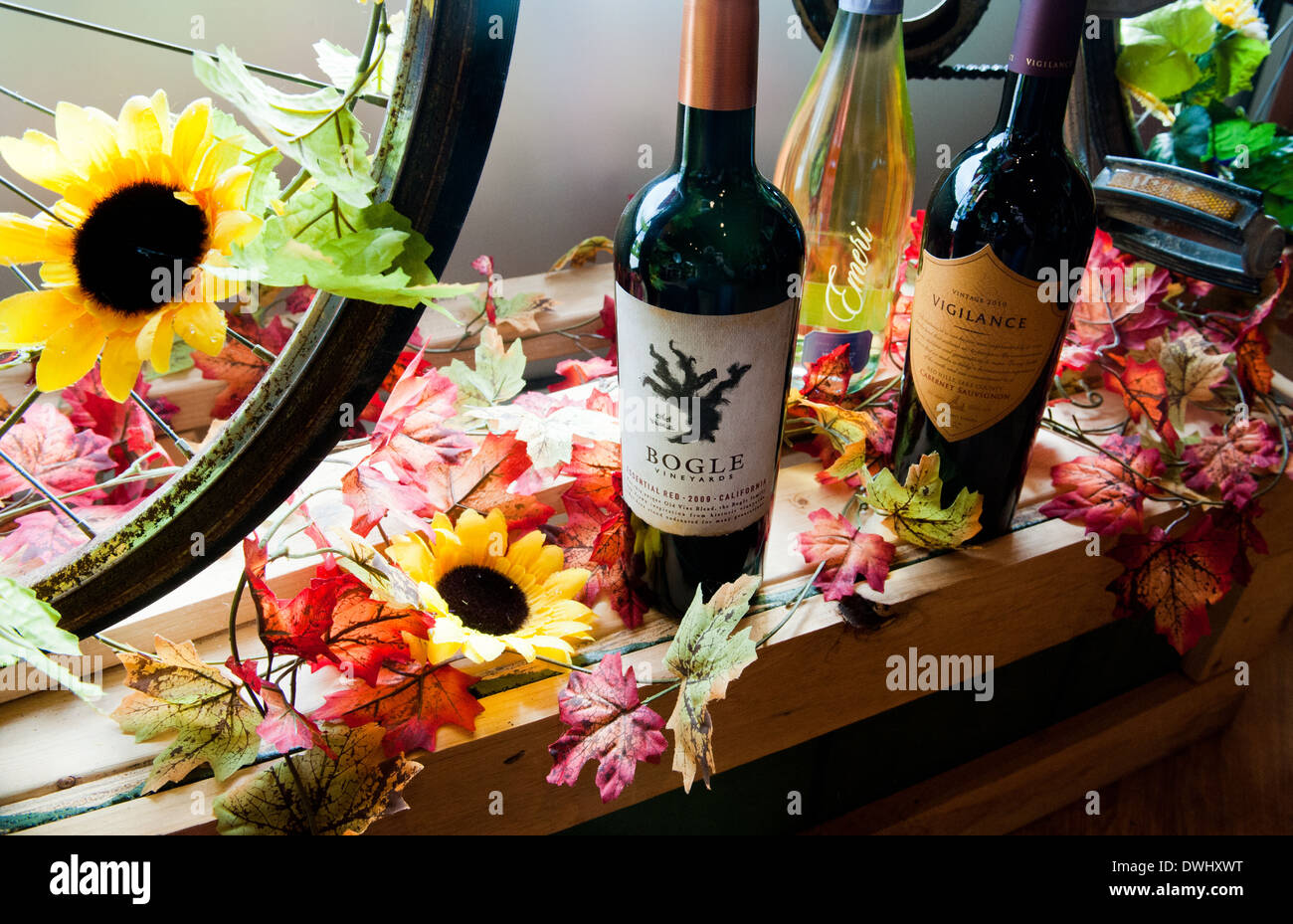 The Wine Room, Avon, OH Emeri Sparkling Pinot Grigio, Bogle Essentials