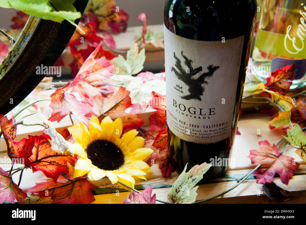 The Wine Room, Avon, OH Bogle Essentials Red Blend  Stock Photo