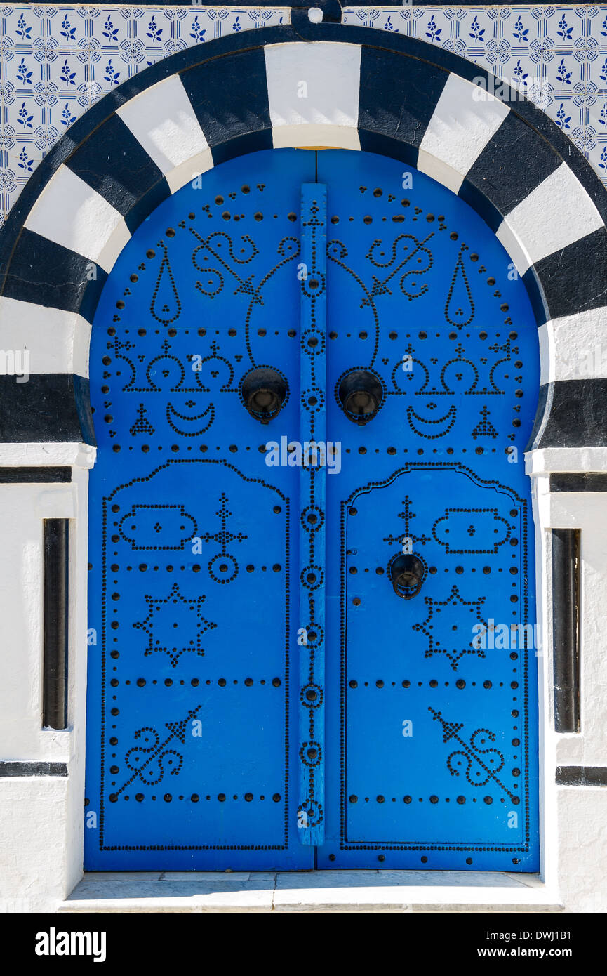 North Africa, Tunisia, Sidi Bou Said. Typical traditional door Stock Photo  - Alamy