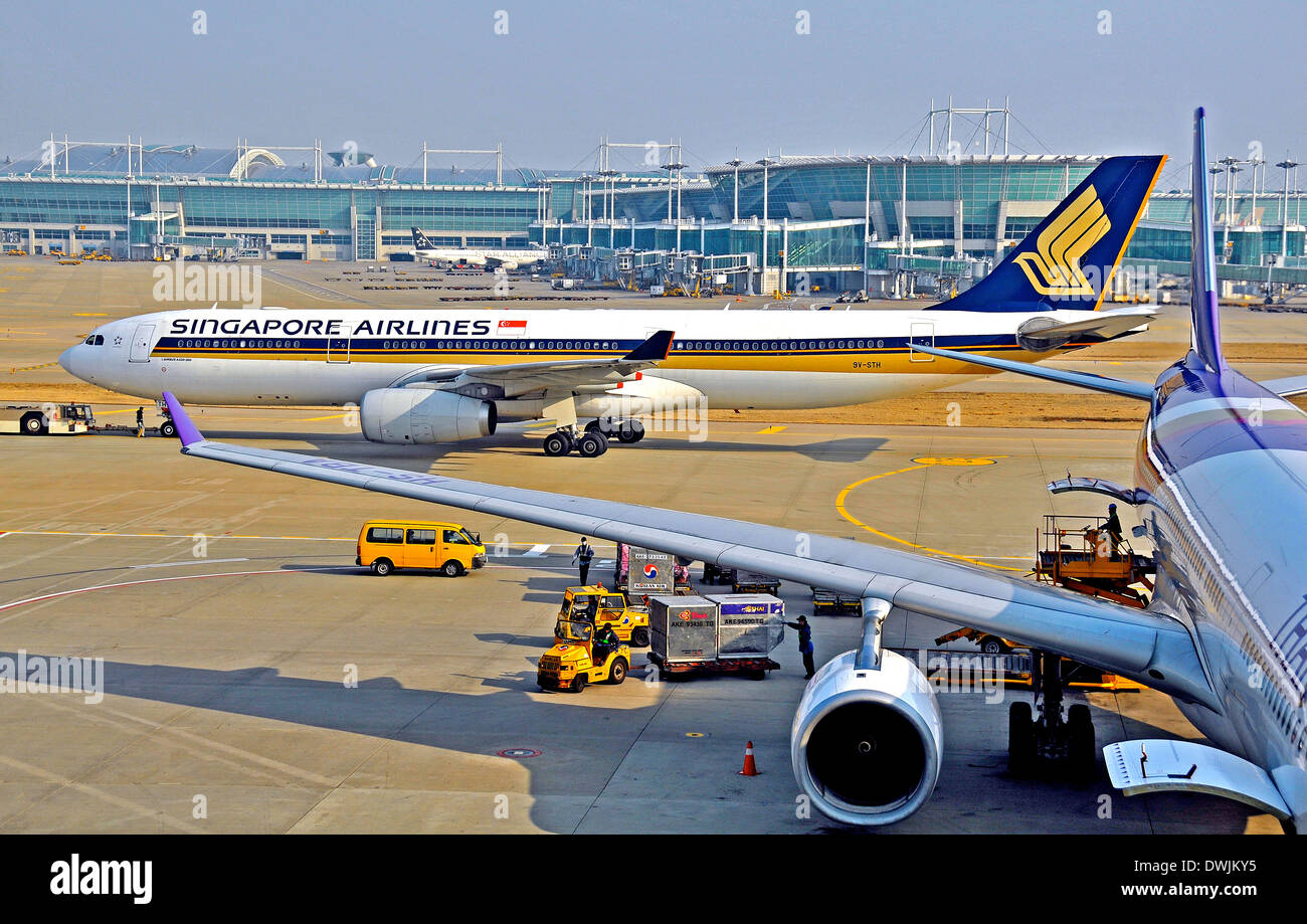 Airbus A 330-300 of Singapore Airlines Incheon International airport South Korea Stock Photo