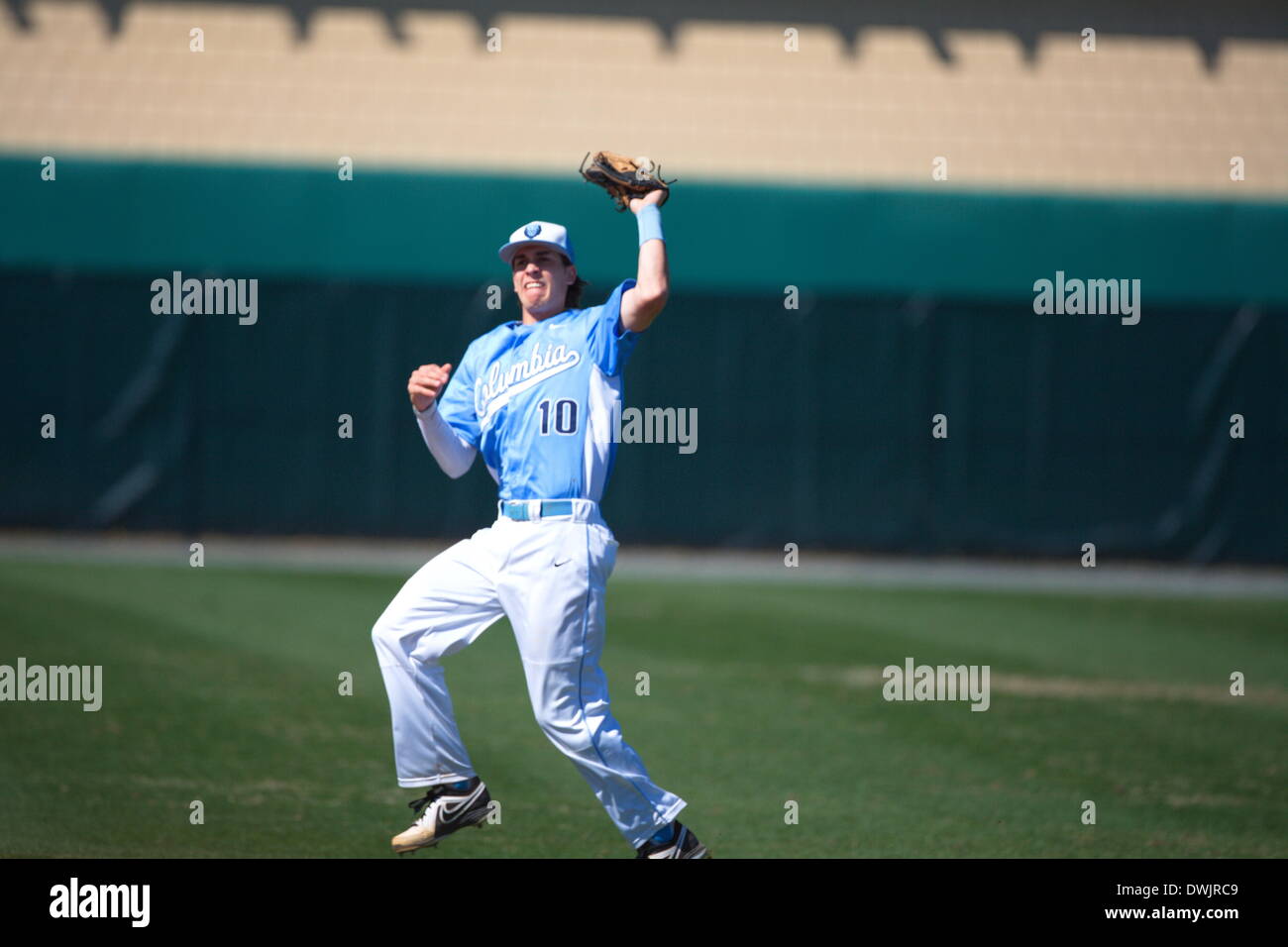 Kennesaw, Georgia, USA.  March 8, 2014 -- Columbia shortstop Aaron Silbar (10) makes a catch during the first game of Saturday's doubleheader between Columbia University and Kennesaw State University. The teams split the doubleheader. Credit:  Wayne Hughes | Alamy Live News Stock Photo