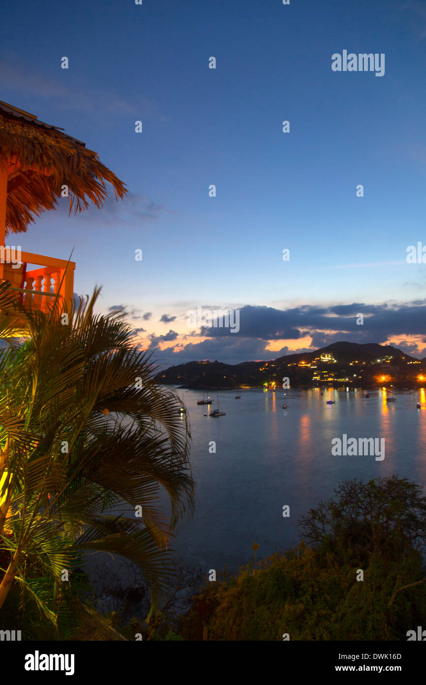 Ixtapa Zihuatanejo High Resolution Stock Photography And Images Alamy